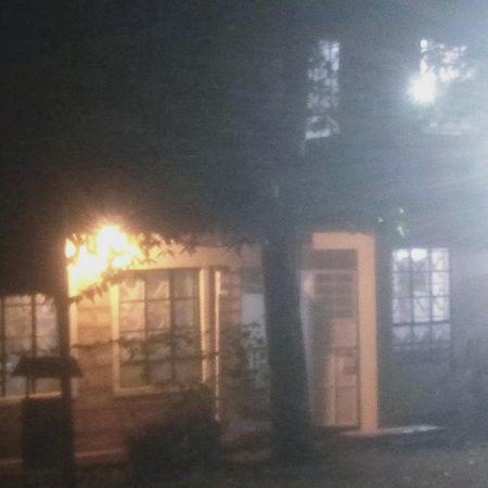 Sparkles Resort Meru Экстерьер фото